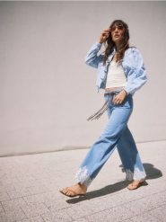 Jeansy wide leg z koronką - niebieski. Niebieskie jeansy damskie Reserved, bez wzorów, z bawełny. Za 239.99 zł.
