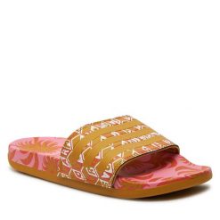 Klapki adidas. Czerwone klapki damskie Adidas, bez wzorów, sportowe, bez obcasa, bez zapięcia. Za 159.99 zł.