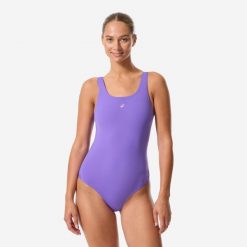 Strój jednoczęściowy pływacki damski Decathlon Kimy. Fioletowe stroje kąpielowe damskie Decathlon, s, bez wzorów, z elastanu. Za 119.99 zł.