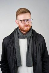 Stylowy szalik męski ciemnoszary brødrene s6 104. Szare szaliki męskie bez wzorów. Za 74.90 zł.