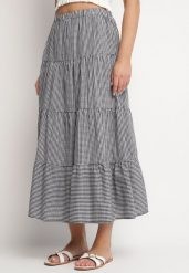 Czarno-Biała Bawełniana Spódnica Rozkloszowana w Kratę Stolitte. Czarne spódnice damskie Born2be, l, bez wzorów, z bawełny, eleganckie, maxi, koszulowe. Za 84.99 zł.