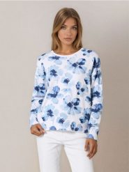 Wiskozowy sweter ze wzorem - niebieski. Niebieskie swetry nierozpinane damskie Sinsay, l, bez wzorów, z wiskozy, bez kołnierzyka, bez ramiączek. Za 45.99 zł.