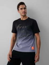 4F T-shirt regular z nadrukiem męski - czarna XXL. Czarne t-shirty męskie 4F, m, bez wzorów, z jeansu, bez kołnierzyka, bez ramiączek. W wyprzedaży za 59.99 zł.