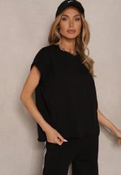 Czarny Bawełniany T-shirt z Rozcięciami przy Rękawach Katilana. Czarne t-shirty damskie Renee, bez wzorów, z bawełny, klasyczne, bez kołnierzyka, bez ramiączek. Za 49.99 zł.