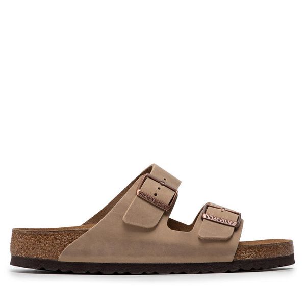 Klapki Birkenstock. Szare klapki damskie Birkenstock, bez wzorów, bez obcasa, bez zapięcia. Za 649.99 zł.