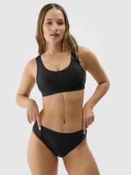 4F Góra od bikini damska - czarna S. Czarne bikini 4F, bez wzorów, z elastanu. W wyprzedaży za 29.99 zł.