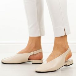 Beżowe baleriny damskie Potocki 20335. Brązowe czółenka damskie POTOCKI, na jesień, bez wzorów, z jeansu, biznesowe, bez obcasa, na obcasie, bez zapięcia. Za 149.00 zł.