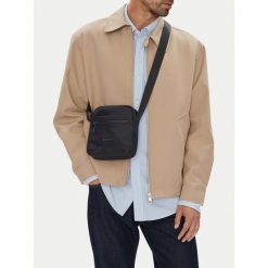 Saszetka GINO ROSSI. Czarne saszetki i nerki męskie Gino Rossi, bez wzorów. Za 99.99 zł.