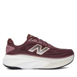 Buty do biegania New Balance. Brązowe obuwie sportowe damskie New Balance, bez wzorów, bez zapięcia, do biegania. Za 749.99 zł.