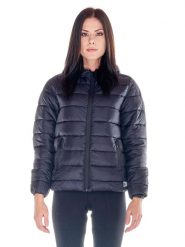 Kurtka puchowa z poliester z kaptur na co dzień. Czarne kurtki sportowe damskie LEONE 1947 APPAREL, xs, bez wzorów, z poliesteru, bez ramiączek, bez kaptura, na fitness i siłownię. Za 231.51 zł.