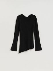 Sweter z asymetrycznym dołem - czarny. Czarne swetry nierozpinane damskie Reserved, l, bez wzorów, z dzianiny, z asymetrycznym kołnierzem, bez ramiączek. Za 139.99 zł.