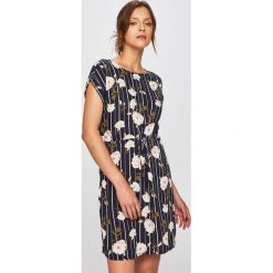 Vero Moda - Sukienka. Niebieskie sukienki damskie Vero Moda, na co dzień, m, bez wzorów, z materiału, casualowe, bez kołnierzyka, bez ramiączek, mini, proste. W wyprzedaży za 69.90 zł.