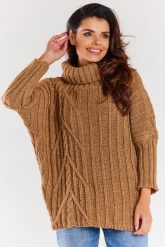 Sweter Oversize z Golfem - Karmelowy. Brązowe swetry nierozpinane damskie Awama, uniwersalny, bez wzorów, z materiału, bez kołnierzyka, bez ramiączek. Za 229.90 zł.