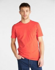 LEE WORKWEAR TEE MĘSKI T-SHIRT RELAXED FIT POPPY RED L60BFENH 112113254. Czerwone t-shirty męskie Lee, l, bez wzorów, bez kołnierzyka, bez ramiączek. Za 69.99 zł.