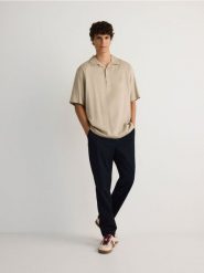 Koszula comfort fit z lyocellu - brązowy. Brązowe koszule męskie Reserved, l, bez wzorów, z lyocellu, bez kołnierzyka, bez ramiączek. W wyprzedaży za 89.99 zł.