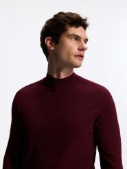 Gładki sweter z półgolfem - bordowy. Czerwone swetry męskie Reserved, l, bez wzorów, z dzianiny, bez kołnierzyka, bez ramiączek. Za 129.99 zł.