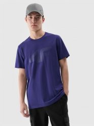 4F T-shirt regular z nadrukiem męski - granatowy S. Niebieskie t-shirty męskie 4F, m, bez wzorów, z bawełny, bez kołnierzyka, bez ramiączek. W wyprzedaży za 39.99 zł.