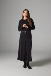 SPÓDNICA LENORA CZARNA S - Flawless. Czarne spódnice damskie Flawless, na co dzień, s, bez wzorów, z materiału, eleganckie, maxi, dopasowane. Za 319.00 zł.