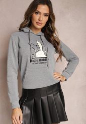 Szara Bluza z Kapturem i Ozdobnym Nadrukiem Kliorre. Szare bluzy damskie Renee, l, bez wzorów, casualowe, bez ramiączek, z kapturem. Za 79.99 zł.