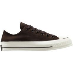 Buty sportowe Converse Chuck 70 Suede. Brązowe obuwie sportowe damskie Converse, bez wzorów, z zamszu, bez zapięcia. Za 590.00 zł.