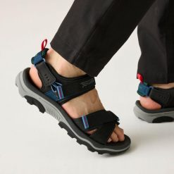Męskie sandały Blaze. Czarne sandały męskie Regatta, bez wzorów, z tworzywa sztucznego, sportowe, bez zapięcia. Za 339.99 zł.