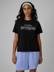 4F T-shirt boxy z nadrukiem damski - czarny S. Czarne t-shirty damskie 4F, s, bez wzorów, z jeansu, bez kołnierzyka, bez ramiączek. Za 69.99 zł.