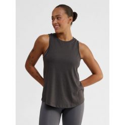 Damski tank top Hummel Vanja. Brązowe topy damskie Hummel, bez wzorów, sportowe, bez kołnierzyka, bez ramiączek. Za 147.00 zł.