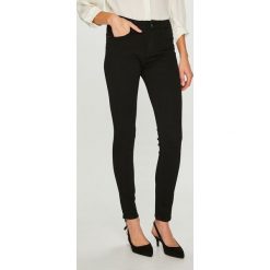 Answear - Jeansy Femifesto. Czarne jeansy damskie ANSWEAR, bez wzorów, z bawełny. W wyprzedaży za 79.90 zł.
