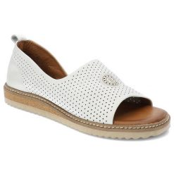 Sandały damskie Artiker, perforowane ze skóry naturalnej, białe, 44C0689. Białe sandały damskie Artiker, bez wzorów, ze skóry, bez obcasa, bez zapięcia. Za 189.00 zł.