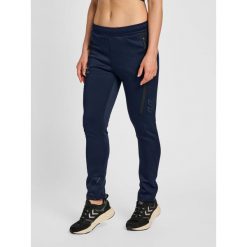 Spodnie damskie do biegania Hummel Cima Xk. Szare spodnie dresowe damskie Hummel, bez wzorów, z dresówki, sportowe, długie, do biegania. Za 252.60 zł.