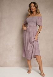 Różowa Bawełniana Sukienka Hiszpanka o Rozkloszowanym Kroju w Kwiaty Sadique. Czerwone sukienki damskie Renee, na co dzień, na lato, l, bez wzorów, z bawełny, eleganckie, bez kołnierzyka, bez ramiączek, midi, rozkloszowane. Za 39.99 zł.