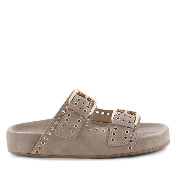 Klapki Kennel & Schmenger. Brązowe klapki damskie Kennel + Schmenger, bez wzorów, bez obcasa, bez zapięcia. Za 1,249.00 zł.