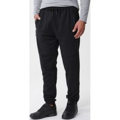 Czarne Spodnie Entry. Czarne spodnie sportowe męskie Born2be, l, bez wzorów, z dzianiny, climacool (adidas). Za 49.99 zł.