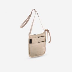 Saszetka na szyję TRAVEL RFID. Brązowe saszetki i nerki męskie FORCLAZ, z materiału. Za 39.99 zł.