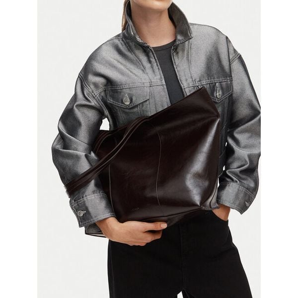 Torebka JENNY. Brązowe shopperki damskie Jenny, bez wzorów, bez dodatków. Za 139.99 zł.