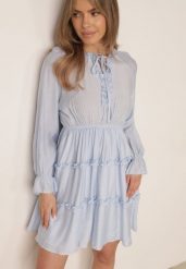 Jasnoniebieska Wiskozowa Sukienka na Lato w Stylu Boho z Falbankami i Wiązaniem Barpea. Niebieskie sukienki damskie Born2be, na co dzień, na lato, l, bez wzorów, z poliesteru, boho, bez kołnierzyka, bez ramiączek, midi. Za 149.99 zł.