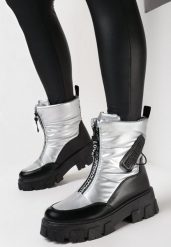 Srebrne Śniegowce na Płaskiej Podeszwie z Zamkiem z Przodu i Napisem Bulluna. Szare śniegowce damskie Born2be, z jeansu, bez zapięcia. Za 79.99 zł.