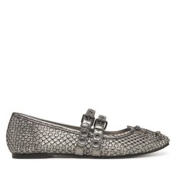 Baleriny Guess. Szare balerinki damskie Guess, z aplikacjami, bez obcasa, bez zapięcia. Za 339.99 zł.