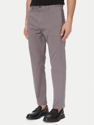 HUGO Chinosy David251D 50530886 Szary ciemny Slim Fit. Szare eleganckie spodnie męskie Hugo, bez wzorów, z bawełny. Za 449.99 zł.