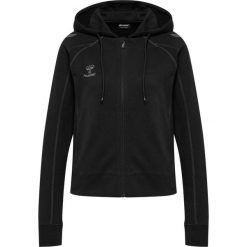 Damska bluza dresowa z kapturem Hummel Move 2.0. Czarne bluzy damskie Hummel, bez wzorów, z dresówki, bez ramiączek, z kapturem. Za 349.00 zł.
