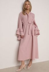 Różowa Wiskozowa Sukienka Koszulowa z Falbanami przy Rękawach i Paskiem Dinirae. Czerwone sukienki damskie Born2be, na co dzień, l, bez wzorów, z materiału, klasyczne, bez kołnierzyka, bez ramiączek, maxi, koszulowe. Za 199.99 zł.