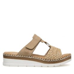 Klapki Rieker. Brązowe klapki damskie Rieker, bez wzorów, bez obcasa, bez zapięcia. Za 259.99 zł.