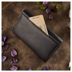 Paolo Peruzzi Portfel damski skórzany T-45-PI i brelok do kluczy T-88-BL/PI zestaw prezentowy różowy ZUP-107-PI. Czerwone portfele damskie Paolo Peruzzi. Za 132.96 zł.