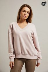 Bluza z dekoltem w serek i długimi rękawami różowa. Czerwone bluzy damskie MOODO, m, bez wzorów, z bawełny, bez ramiączek, bez kaptura. W wyprzedaży za 34.98 zł.