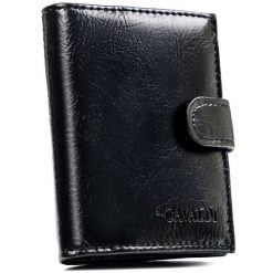 Pionowy, czarny portfel męski ze skóry ekologicznej zapinany na zatrzask - 4U Cavaldi. Czarne portfele męskie 4U Cavaldi, bez wzorów, ze skóry ekologicznej. Za 24.99 zł.