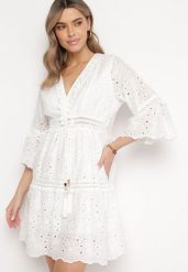 Biała Bawełniana Sukienka w Stylu Boho z Ażurowym Wzorem Elsenia. Białe sukienki damskie Born2be, na imprezę, na lato, w ażurowe wzory, z bawełny, boho, bez kołnierzyka, bez ramiączek, mini. Za 109.99 zł.