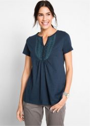 T-shirt z przędzy mieszankowej z krótkimi rękawami. Niebieskie t-shirty damskie bonprix, bez wzorów, z koronki, bez kołnierzyka, bez ramiączek. Za 64.99 zł.