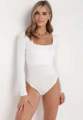 Białe Body z Długim Rękawem i Kwadratowym Dekoltem Teraza. Białe body Born2be, bez wzorów. Za 74.99 zł.