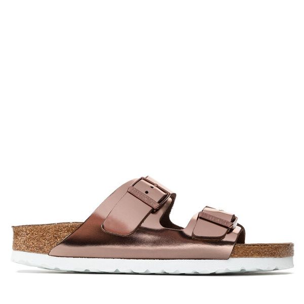 Klapki Birkenstock. Czerwone klapki damskie Birkenstock, bez wzorów, bez obcasa, bez zapięcia. Za 539.99 zł.