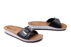 INBLU CP-55 014 czarny, klapki damskie. Czarne klapki damskie Inblu, na lato, bez wzorów, bez obcasa, bez zapięcia. Za 77.99 zł.